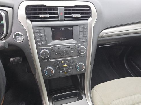 Used 2018 Ford Fusion S FWD image 29