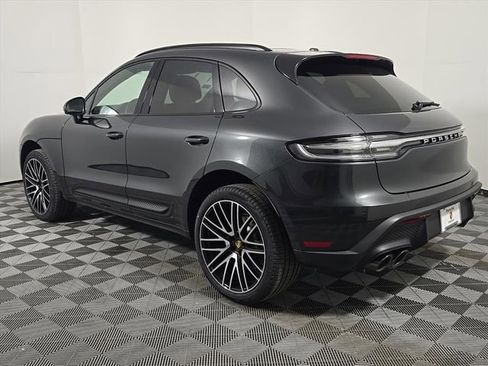 New 2026 Porsche Macan image 3