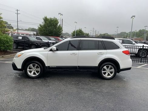 Used 2014 Subaru Outback 2.5i Limited AWD/4WD image 5