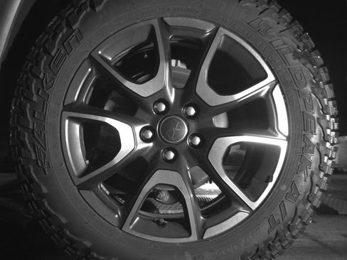 Used 2025 Jeep Compass Trailhawk image 14