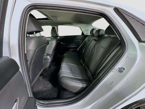 Used 2023 Hyundai Elantra Limited w/ Cargo Package FWD image 24
