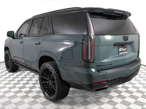 Used 2026 Cadillac Escalade Sport w/ Touring Package AWD/4WD image 7