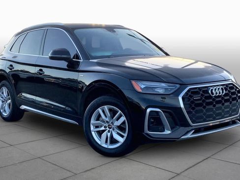 Used 2022 Audi Q5 2.0T Premium w/ Convenience Package AWD/4WD image 3