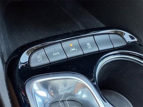 Used 2024 Buick Encore GX Sport Touring image 15