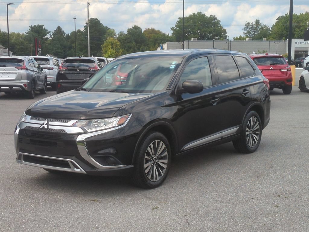 Used 2020 Mitsubishi Outlander ES FWD image 1