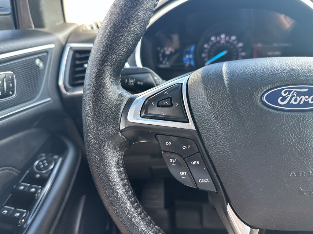 Used 2019 Ford Edge Titanium FWD image 19