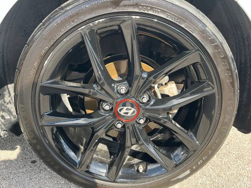 Used 2020 Hyundai Veloster Turbo R-Spec FWD image 12