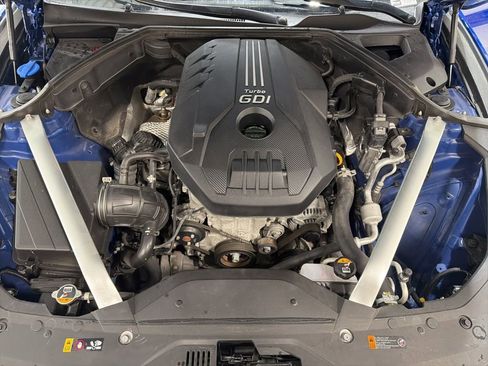 Used 2023 Genesis G70 2.0T w/ Sport Prestige Package image 8