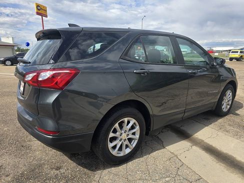 Used 2020 Chevrolet Equinox LS image 4