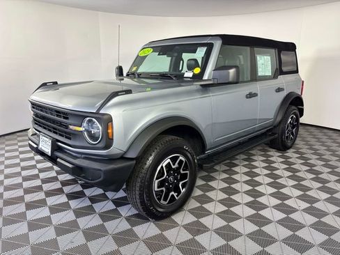 Used 2023 Ford Bronco 4-Door AWD/4WD image 4