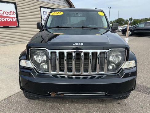 Used 2012 Jeep Liberty Limited Jet w/ Comfort/Convenience Group AWD/4WD image 2