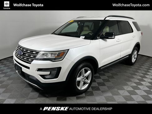 Used 2017 Ford Explorer XLT w/ Equipment Group 202A image 1