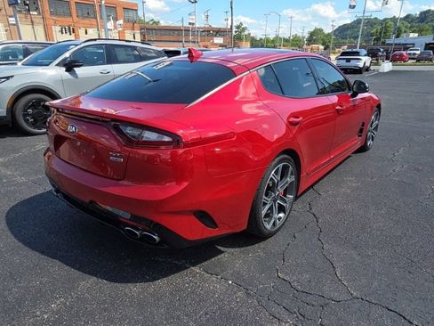 Used 2018 Kia Stinger GT2 AWD/4WD image 7