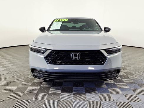 Used 2023 Honda Accord Sport image 2