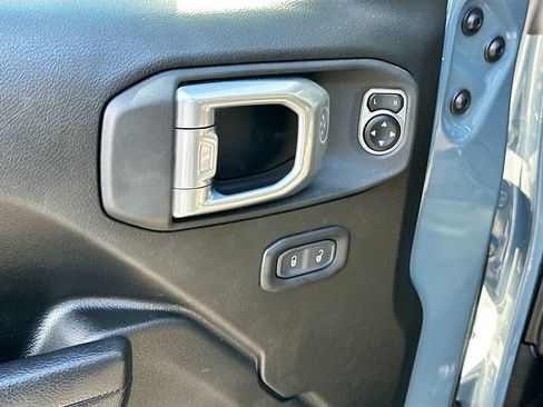 Used 2024 Jeep Wrangler Unlimited Sport AWD/4WD image 18