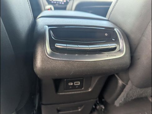 Used 2021 Cadillac XT6 Premium Luxury image 20