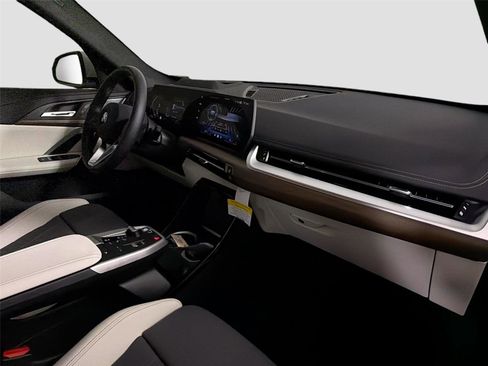 New 2026 BMW X1 xDrive28i w/ Technology Package AWD/4WD image 29