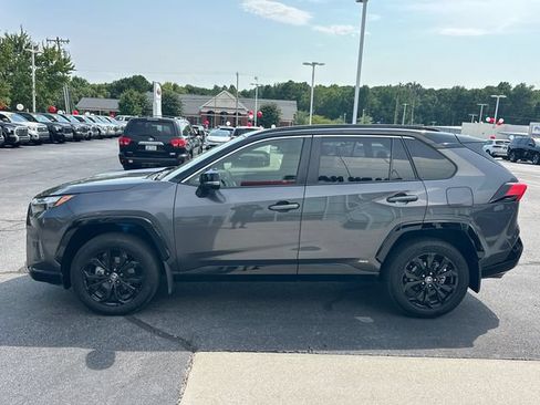 Used 2023 Toyota RAV4 XSE AWD/4WD image 7
