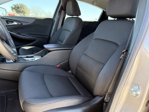 Certified 2025 Chevrolet Malibu LT image 25