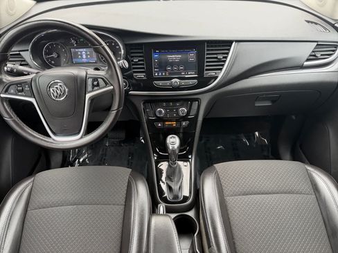 Used 2022 Buick Encore Preferred AWD/4WD image 6