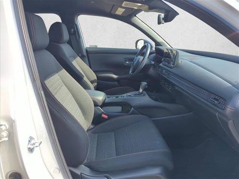 Used 2023 Honda HR-V Sport image 18