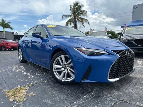 Used 2024 Lexus IS 300 w/ Comfort Package RWD image 3
