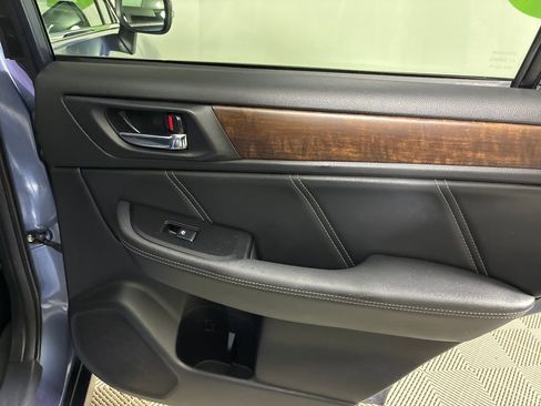 Used 2018 Subaru Outback 3.6R Limited image 33
