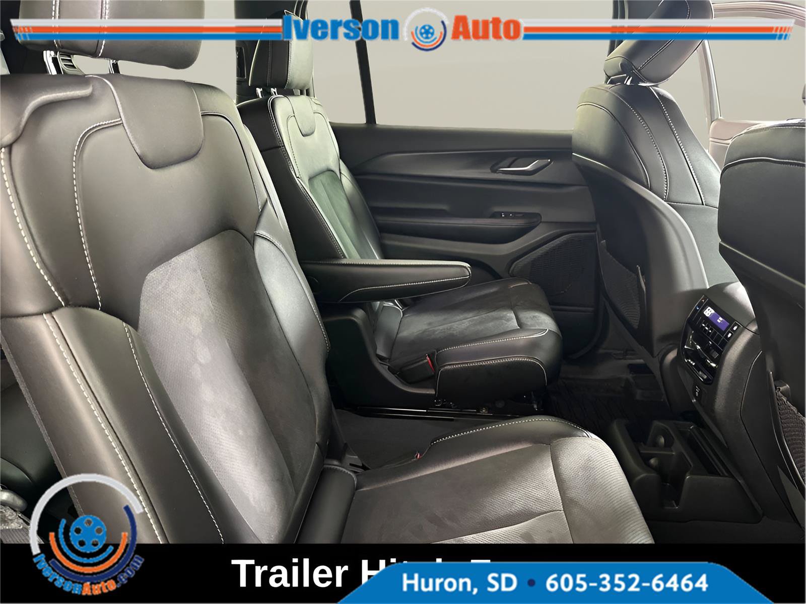 Used 2024 Jeep Grand Cherokee L Altitude AWD/4WD image 32