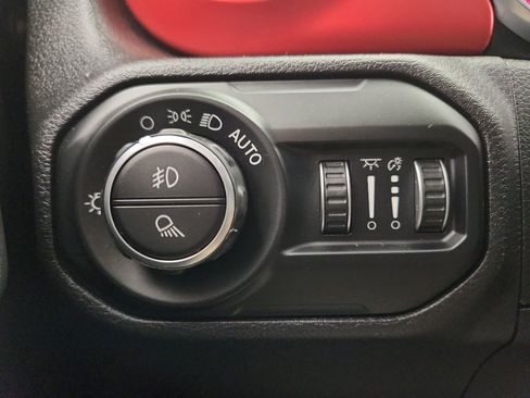 Used 2021 Jeep Gladiator Rubicon w/ Cold Weather Group image 10