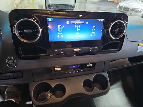 New 2026 Mercedes-Benz Sprinter 2500 image 19