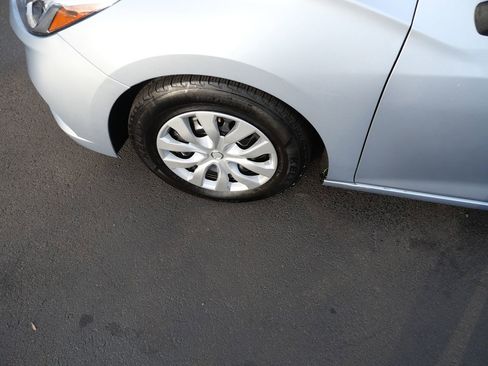 Used 2017 Chevrolet Cruze LS image 35