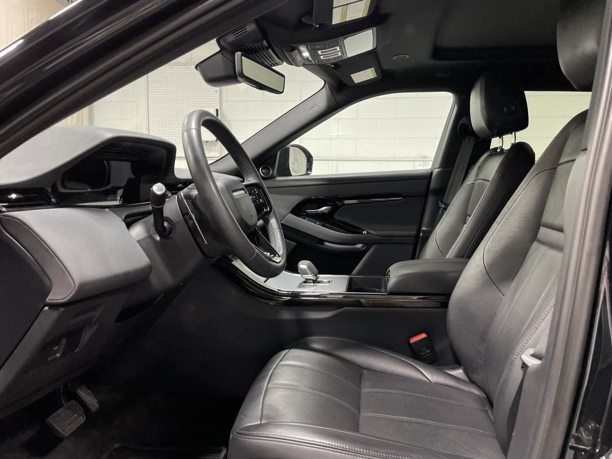 Used 2024 Land Rover Range Rover Evoque S AWD/4WD image 9