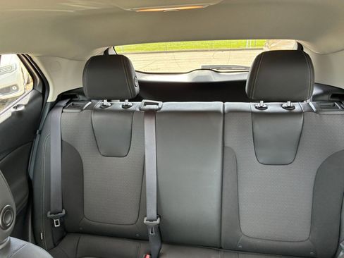 Used 2025 Buick Encore GX Preferred image 31