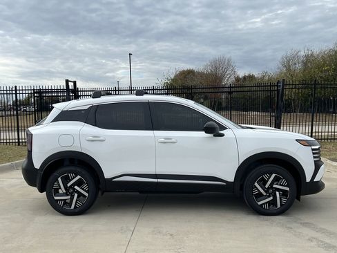 New 2026 Nissan Kicks SV w/ Cold Weather Package image 3