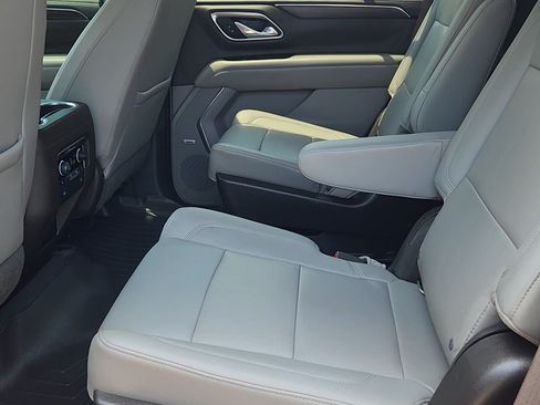 Used 2021 Chevrolet Tahoe LT w/ LT Signature Package AWD/4WD image 32