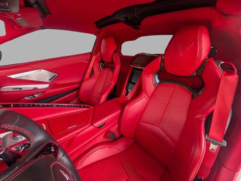 Used 2024 Chevrolet Corvette Stingray Premium Cpe w/ Battery Protection Package RWD image 20