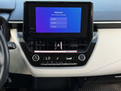 Used 2026 Toyota Corolla LE FWD image 17