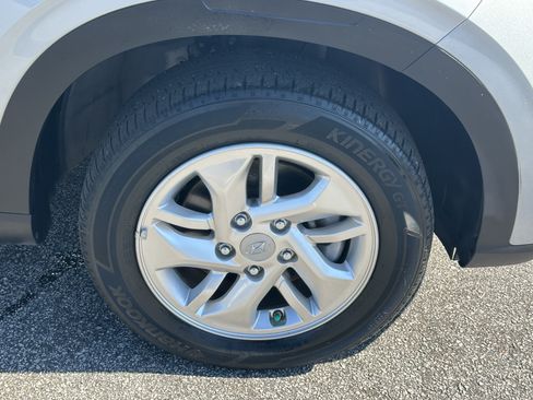 Used 2022 Hyundai Venue SE w/ Cargo Package FWD image 13