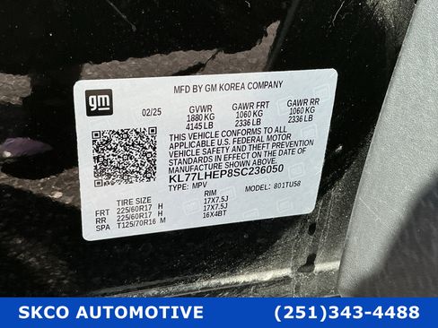 Used 2025 Chevrolet Trax LT w/ LT Convenience Package image 28