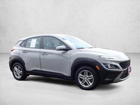 Used 2022 Hyundai Kona SE AWD/4WD image 6