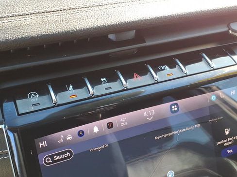 Used 2023 Jeep Grand Cherokee Limited w/ Luxury Tech Group II image 26