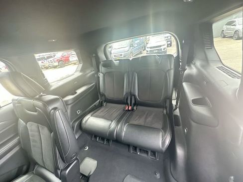 Used 2023 Jeep Grand Cherokee L Laredo AWD/4WD image 24