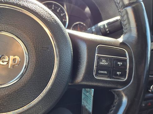 Used 2018 Jeep Wrangler Unlimited Sport image 15