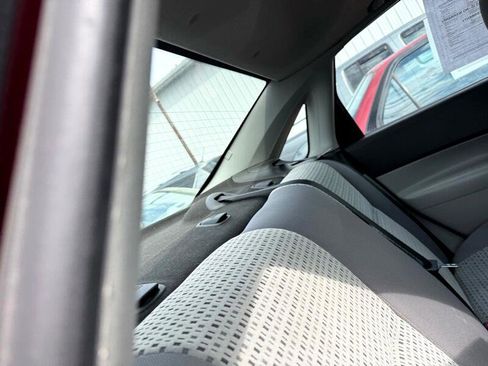 Used 2006 Ford Focus SES image 24