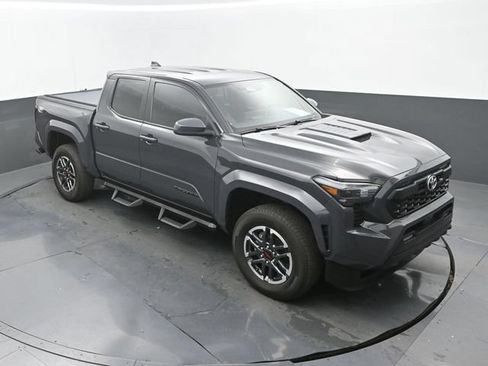 Used 2024 Toyota Tacoma TRD Sport RWD image 27