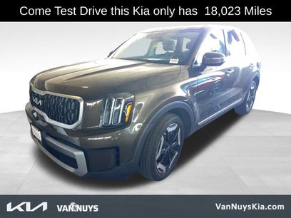 Used 2023 Kia Telluride EX w/ EX Captain's Chair Package
