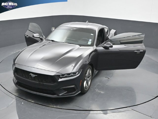 Used 2024 Ford Mustang Coupe RWD image 26