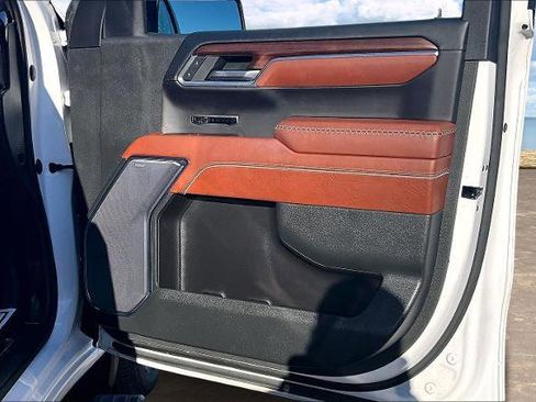 Used 2023 GMC Sierra 1500 Denali Ultimate image 28