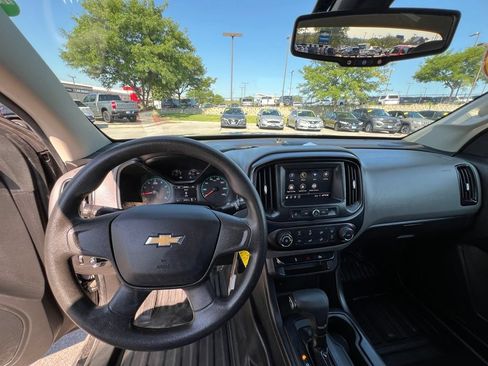 Used 2020 Chevrolet Colorado W/T RWD image 35
