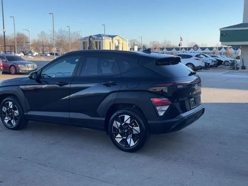 Used 2025 Hyundai Kona SEL image 6